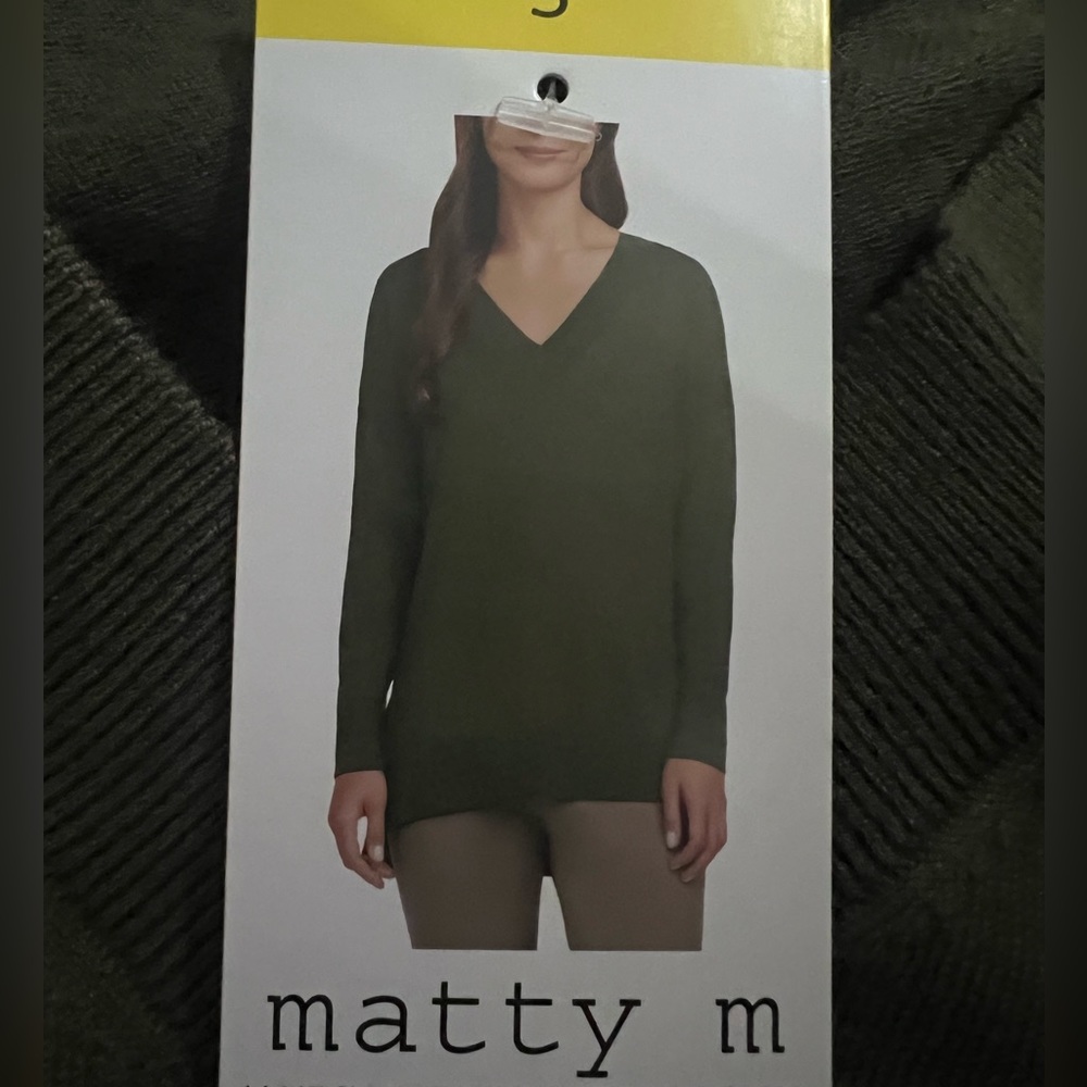 matty m  women’s light sweater size S Green